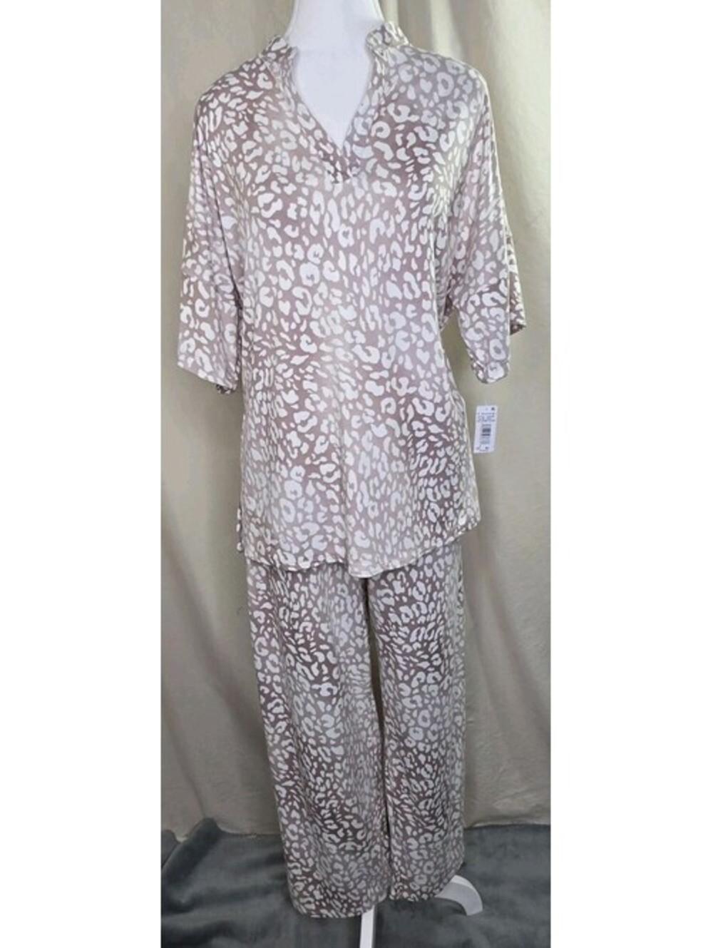 Natori Leopard PJ Set M Mink Cozy Knit Top Pants NWT